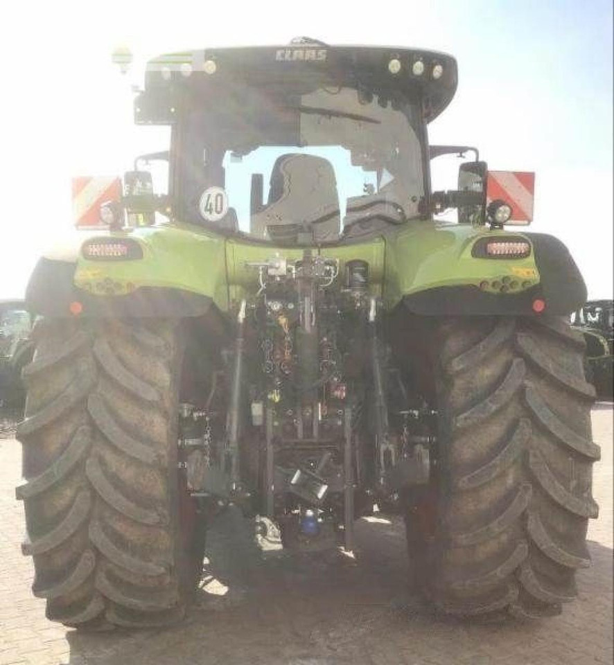 Tractor CLAAS axion 870