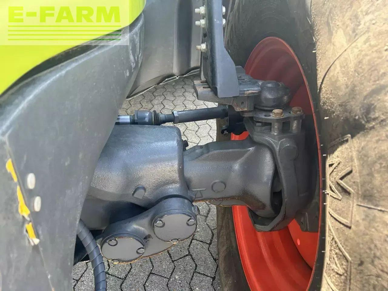Tractor CLAAS axion 870