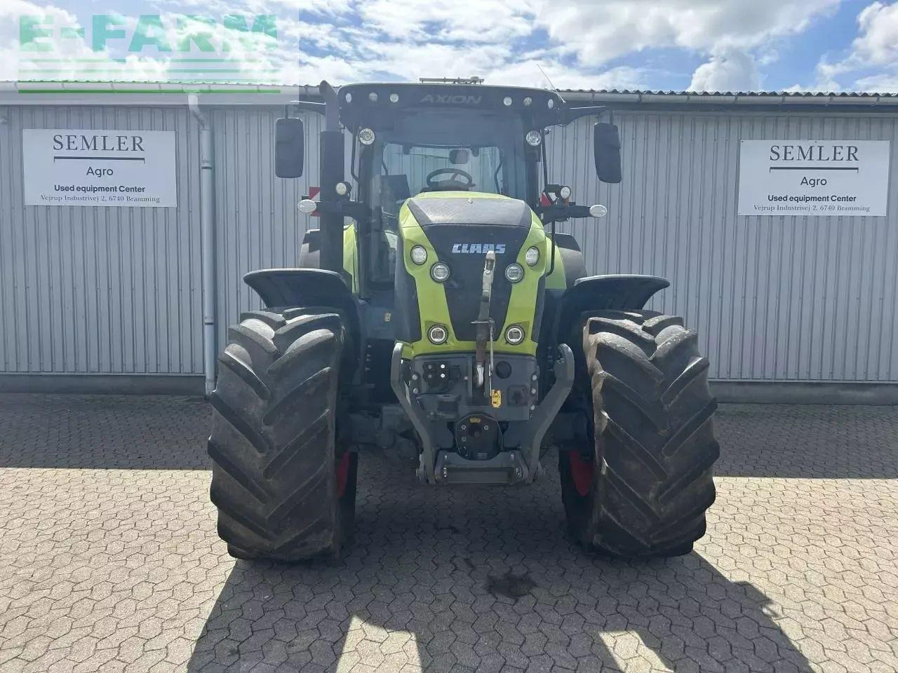 Tractor CLAAS axion 870
