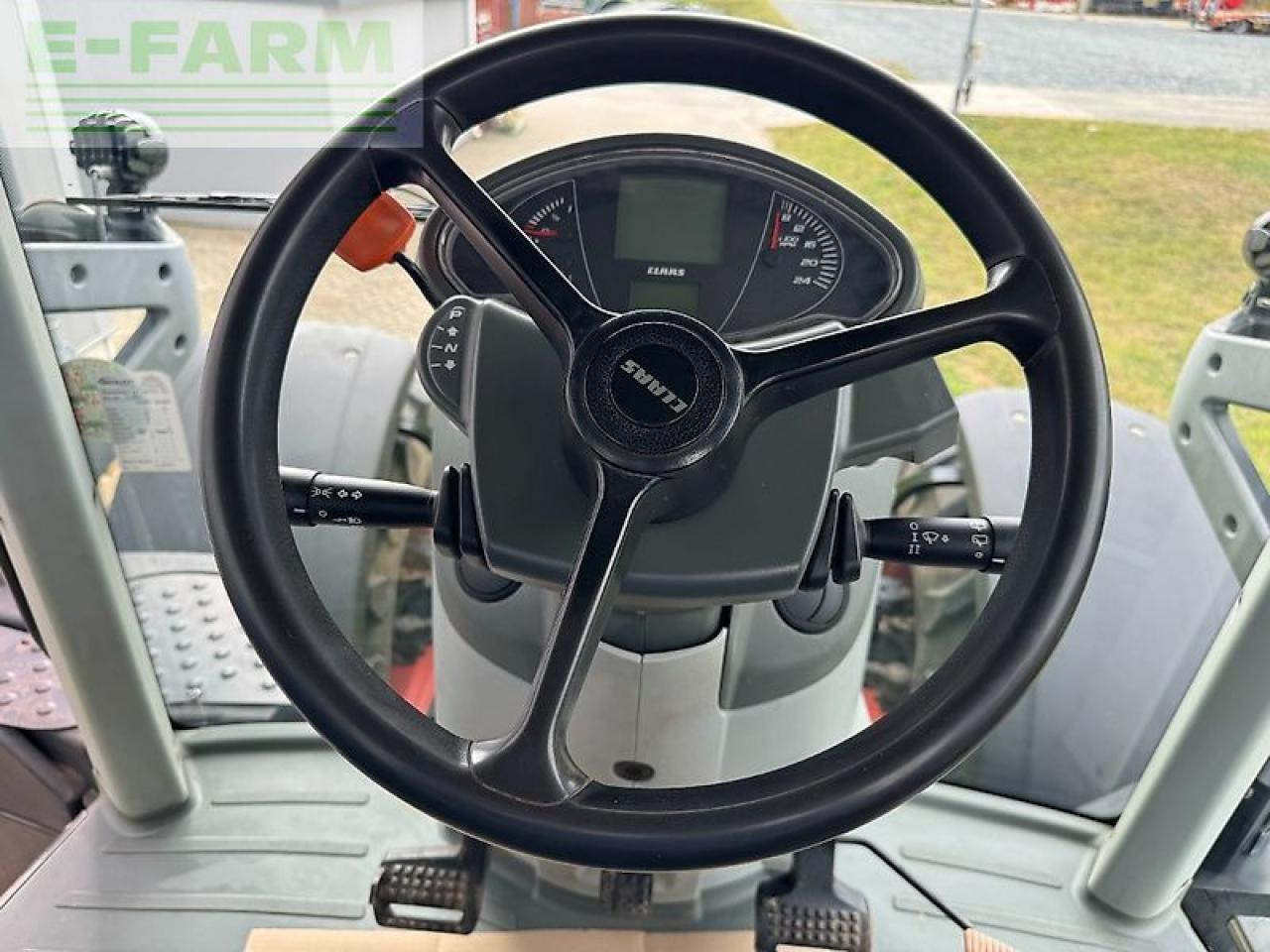 Tractor CLAAS axion 870