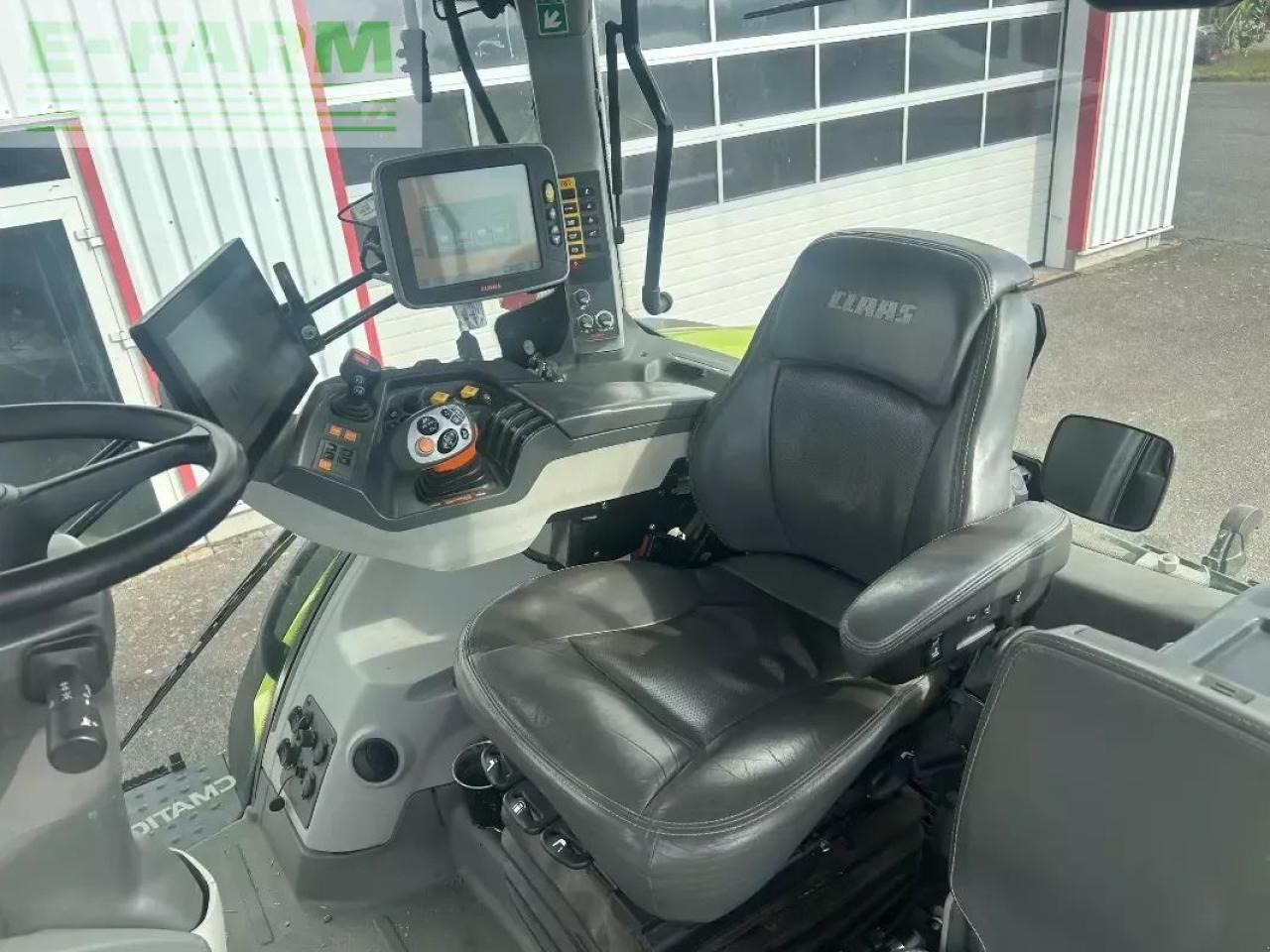 Tractor CLAAS axion 870