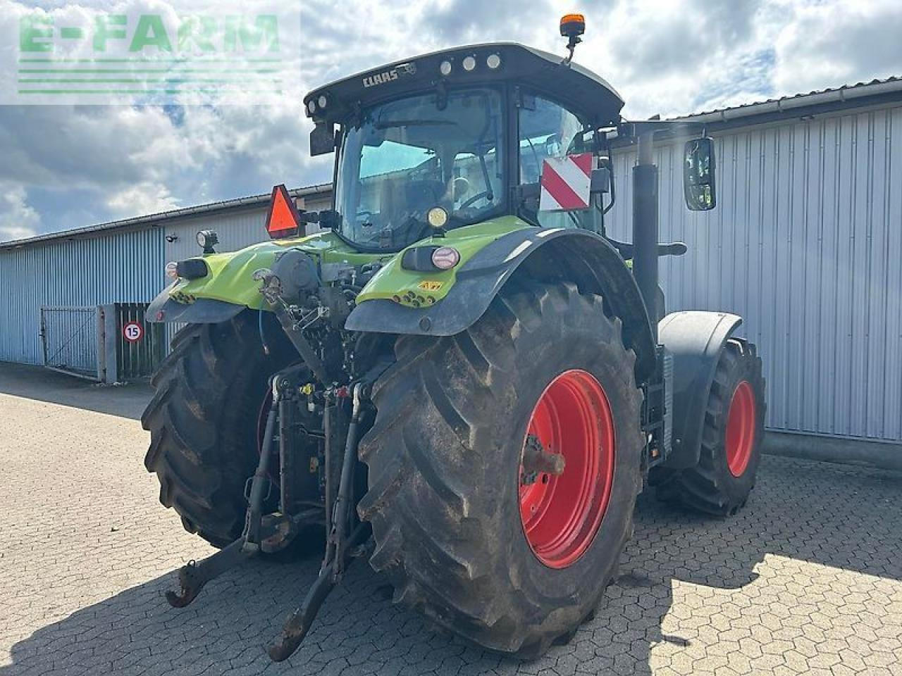 Tractor CLAAS axion 870