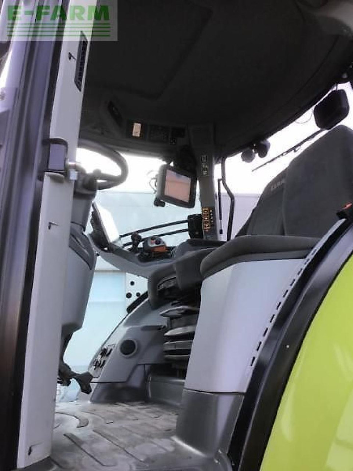 Tractor CLAAS axion 870