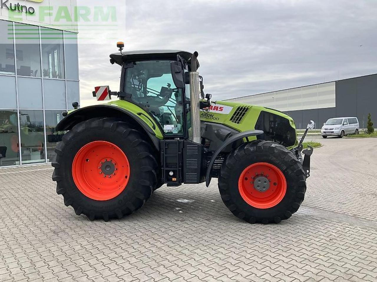 Tractor CLAAS axion 870