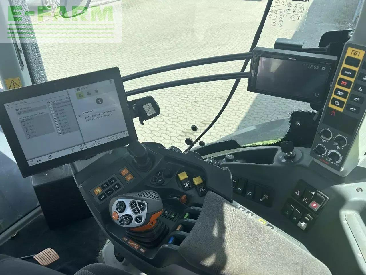 Tractor CLAAS axion 870