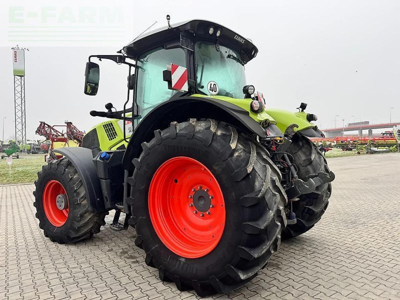 Tractor CLAAS axion 870
