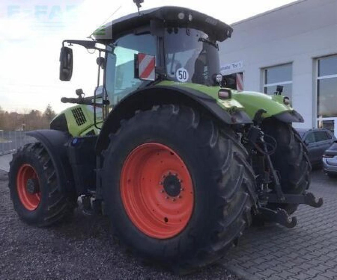 Tractor CLAAS axion 870