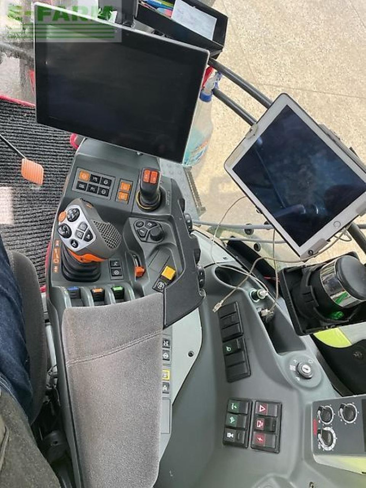 Tractor CLAAS axion 870