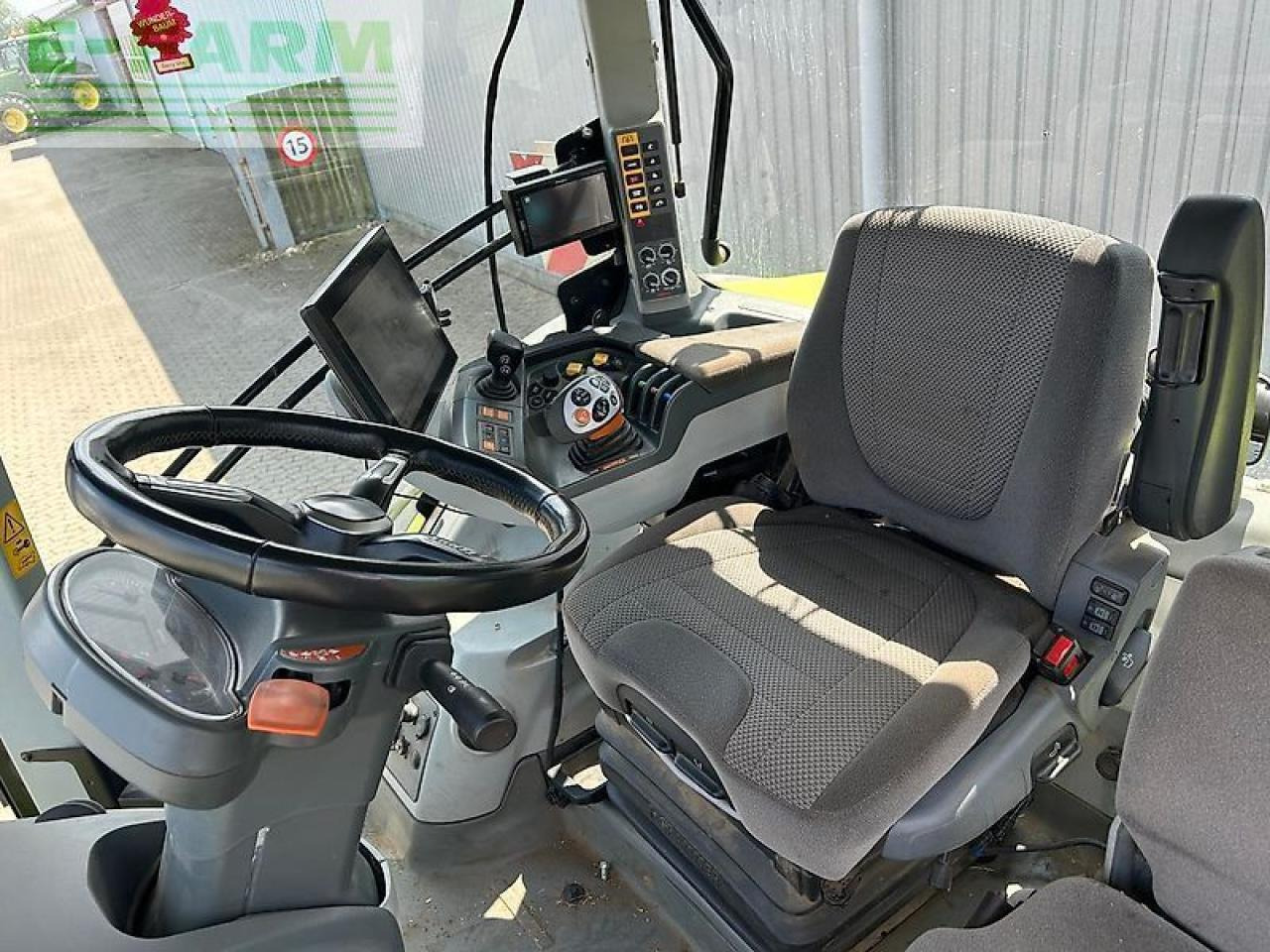 Tractor CLAAS axion 870