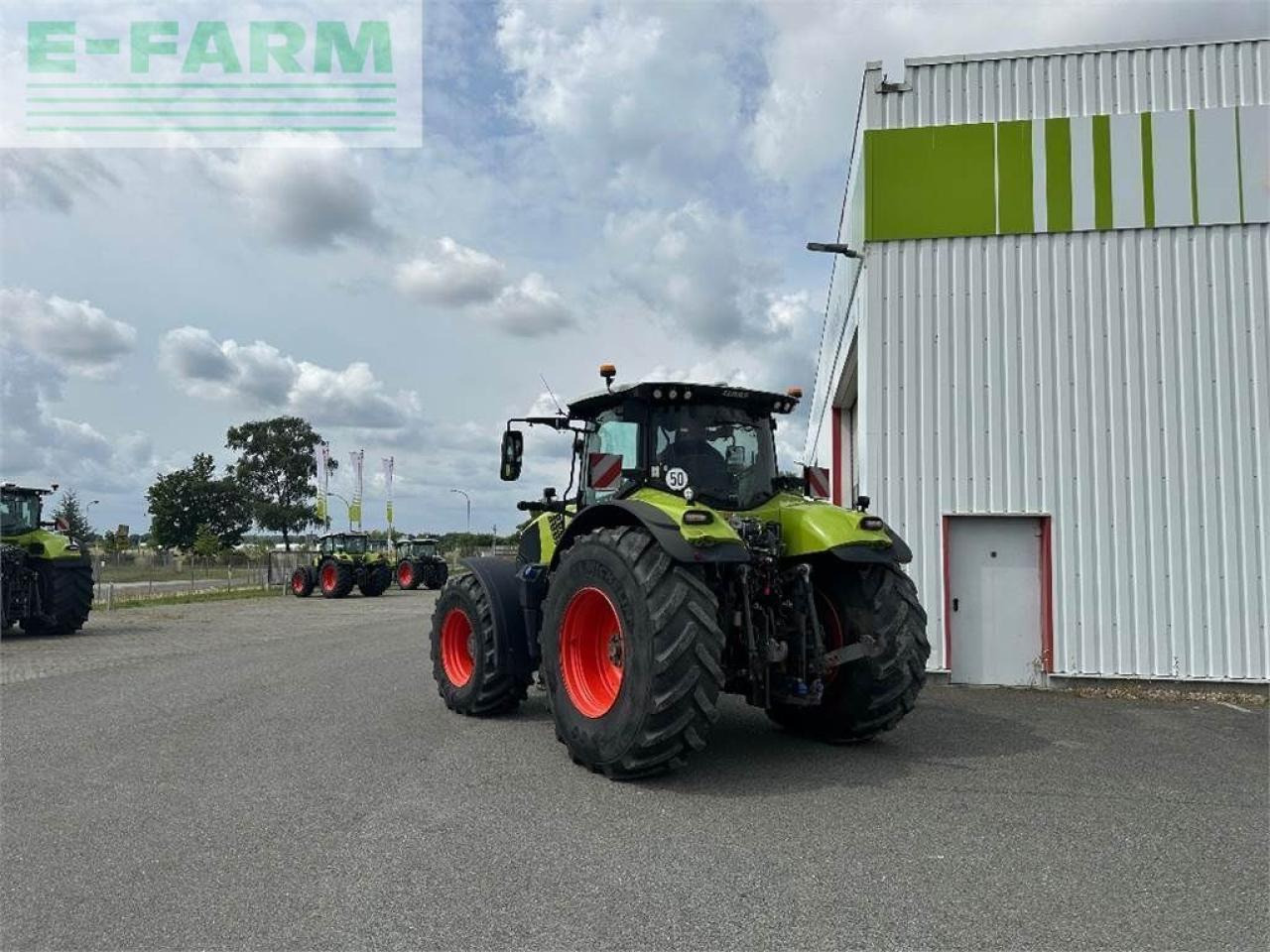 Tractor CLAAS axion 870