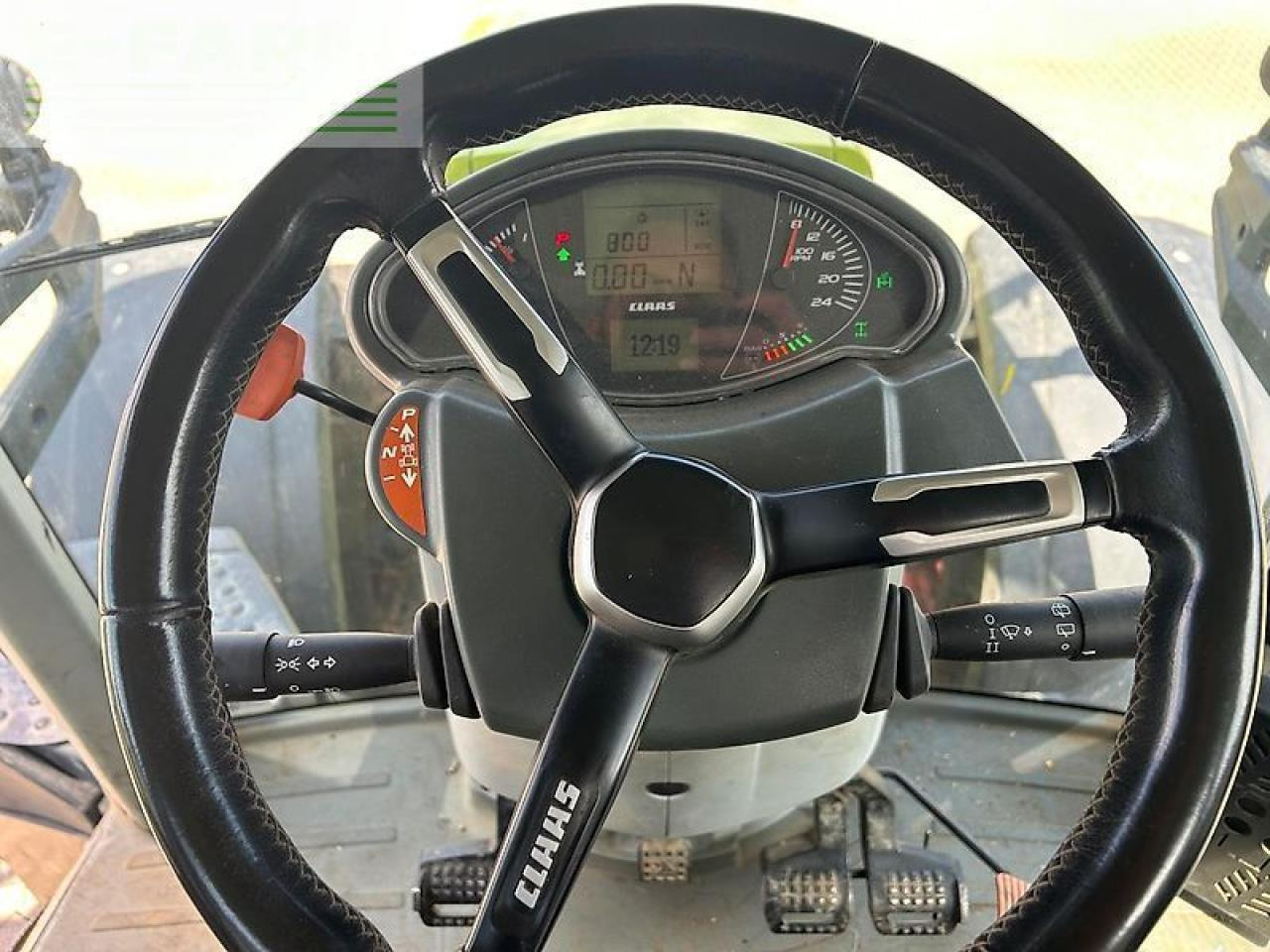 Tractor CLAAS axion 870
