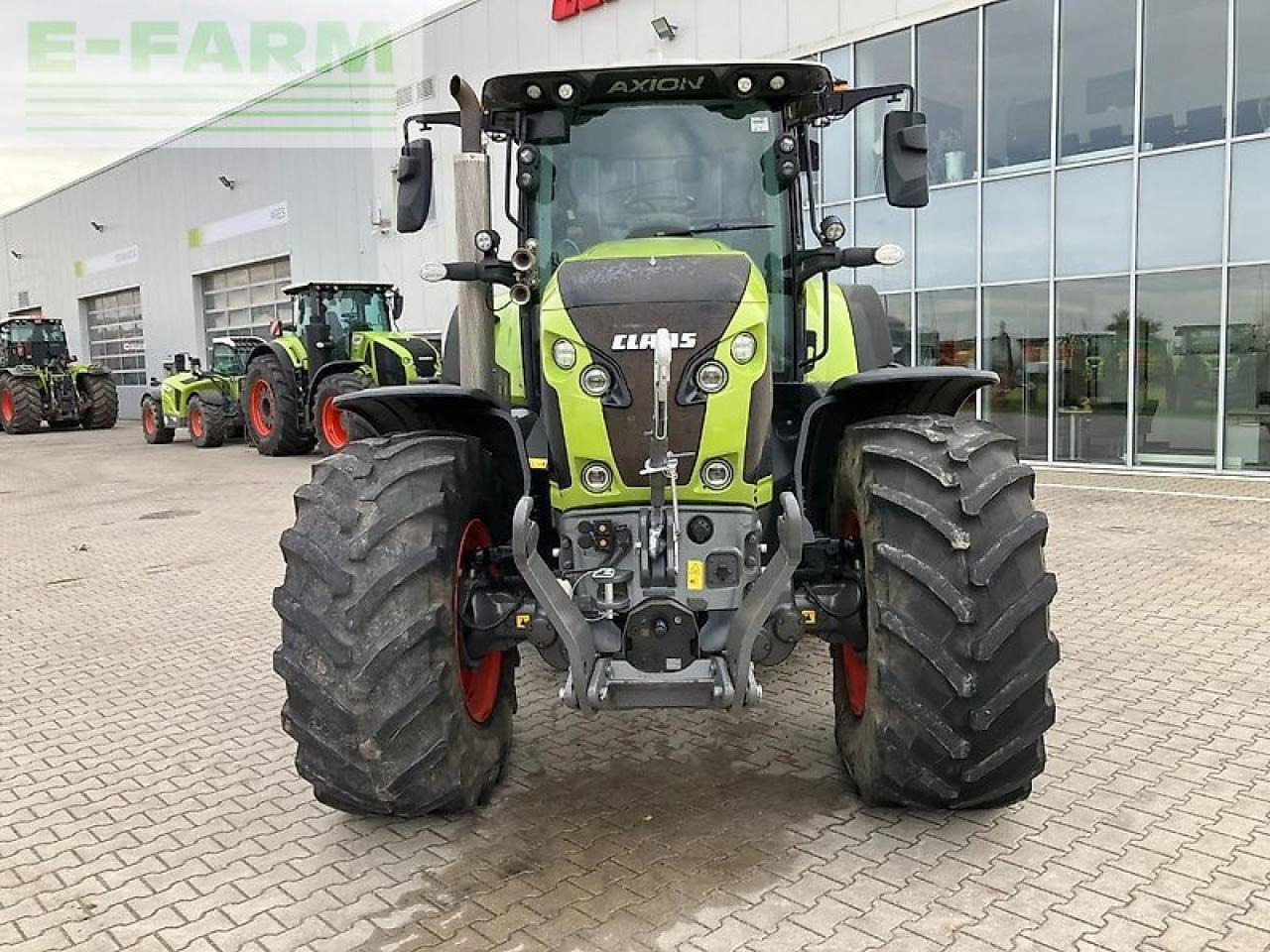 Tractor CLAAS axion 870