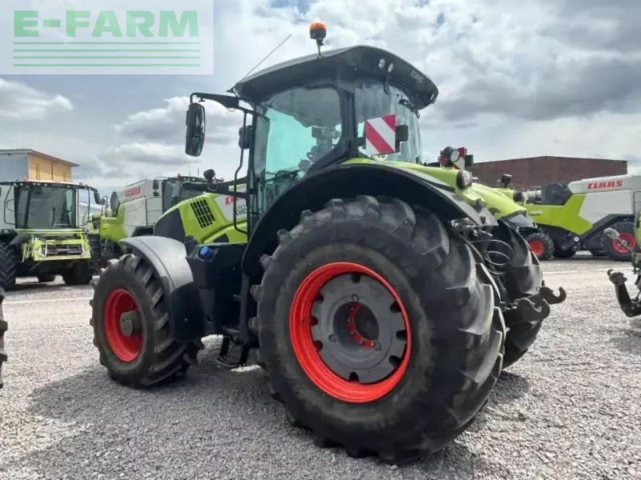 Tractor CLAAS axion 870