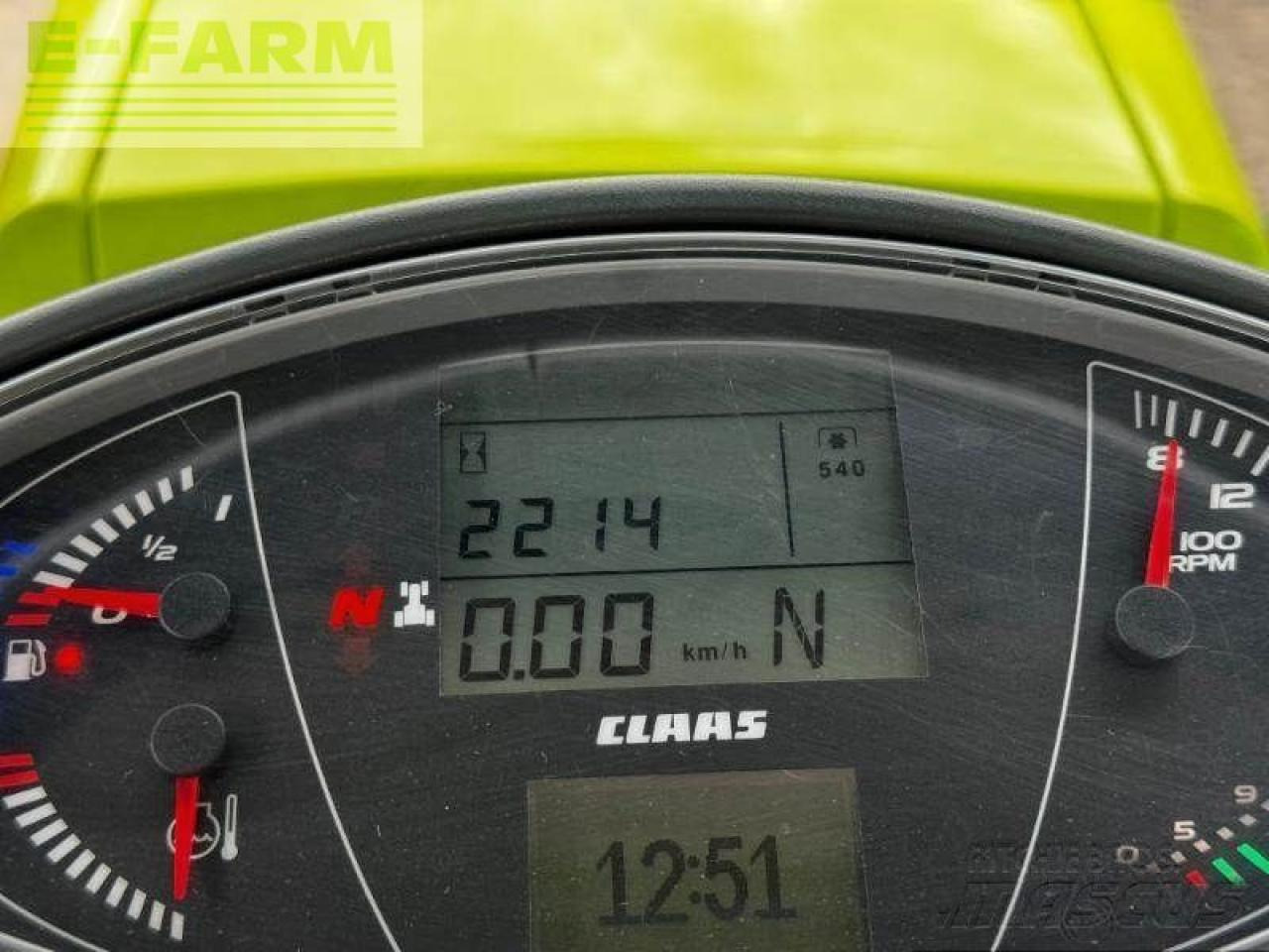 Tractor CLAAS axion 870