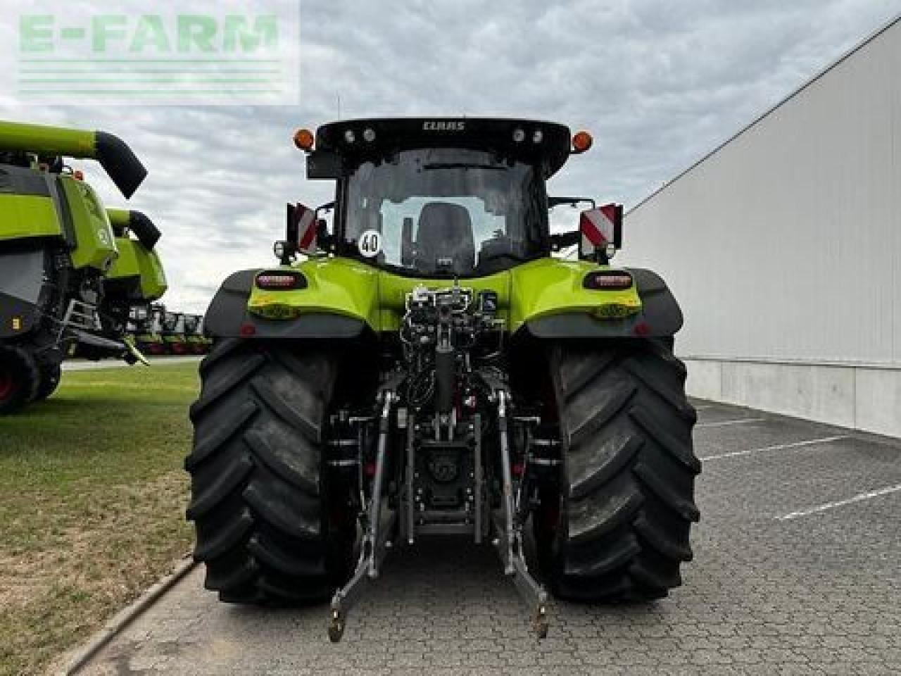 Tractor CLAAS axion 870