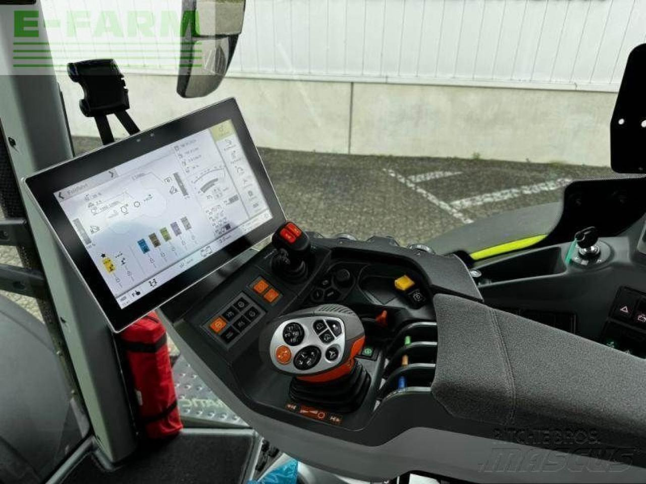 Tractor CLAAS axion 870