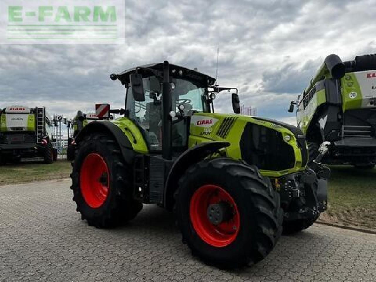 Tractor CLAAS axion 870
