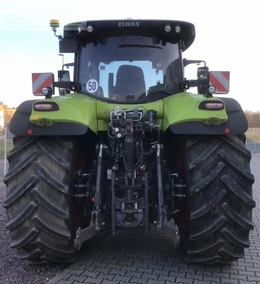 Tractor CLAAS axion 870