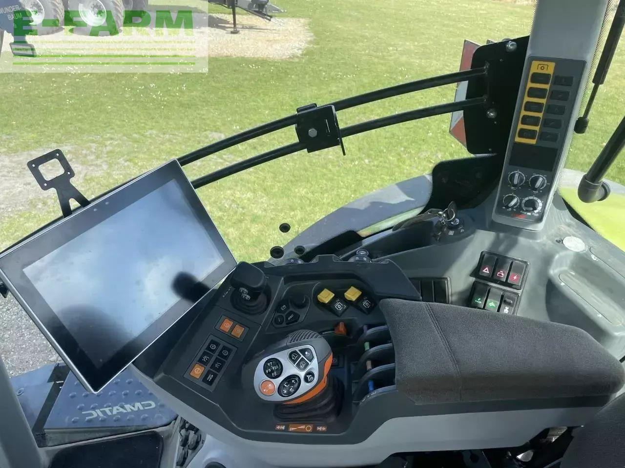 Tractor CLAAS axion 870