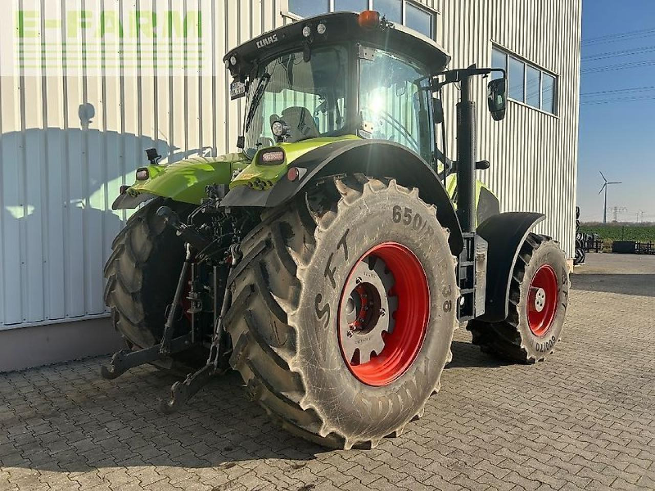Tractor CLAAS axion 870