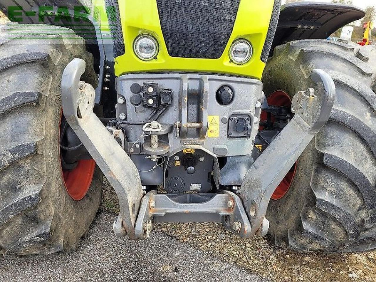 Tractor CLAAS axion 870