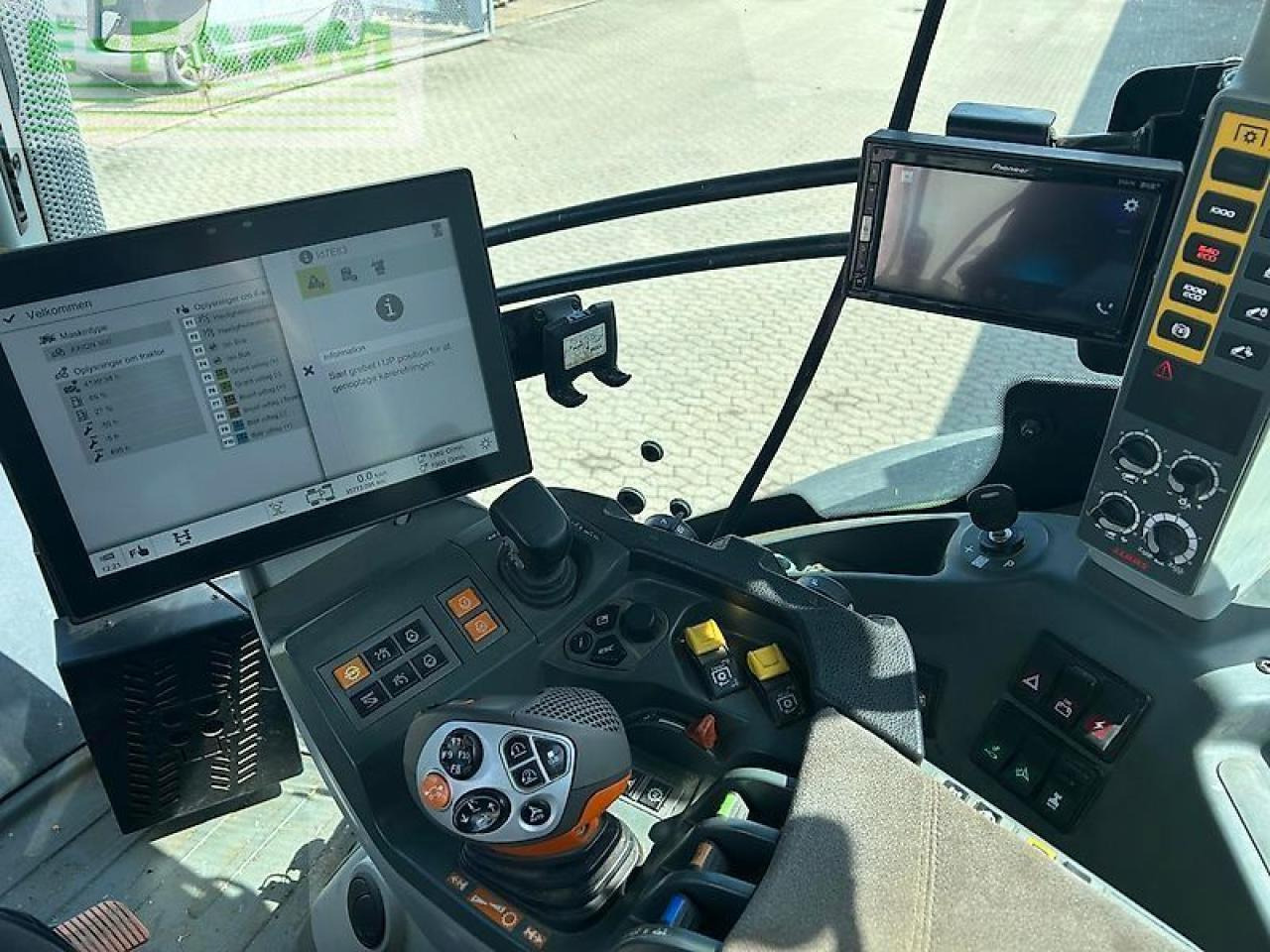 Tractor CLAAS axion 870