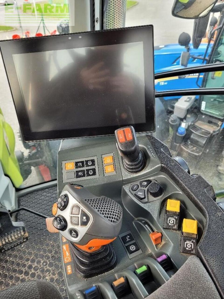 Tractor CLAAS axion 870