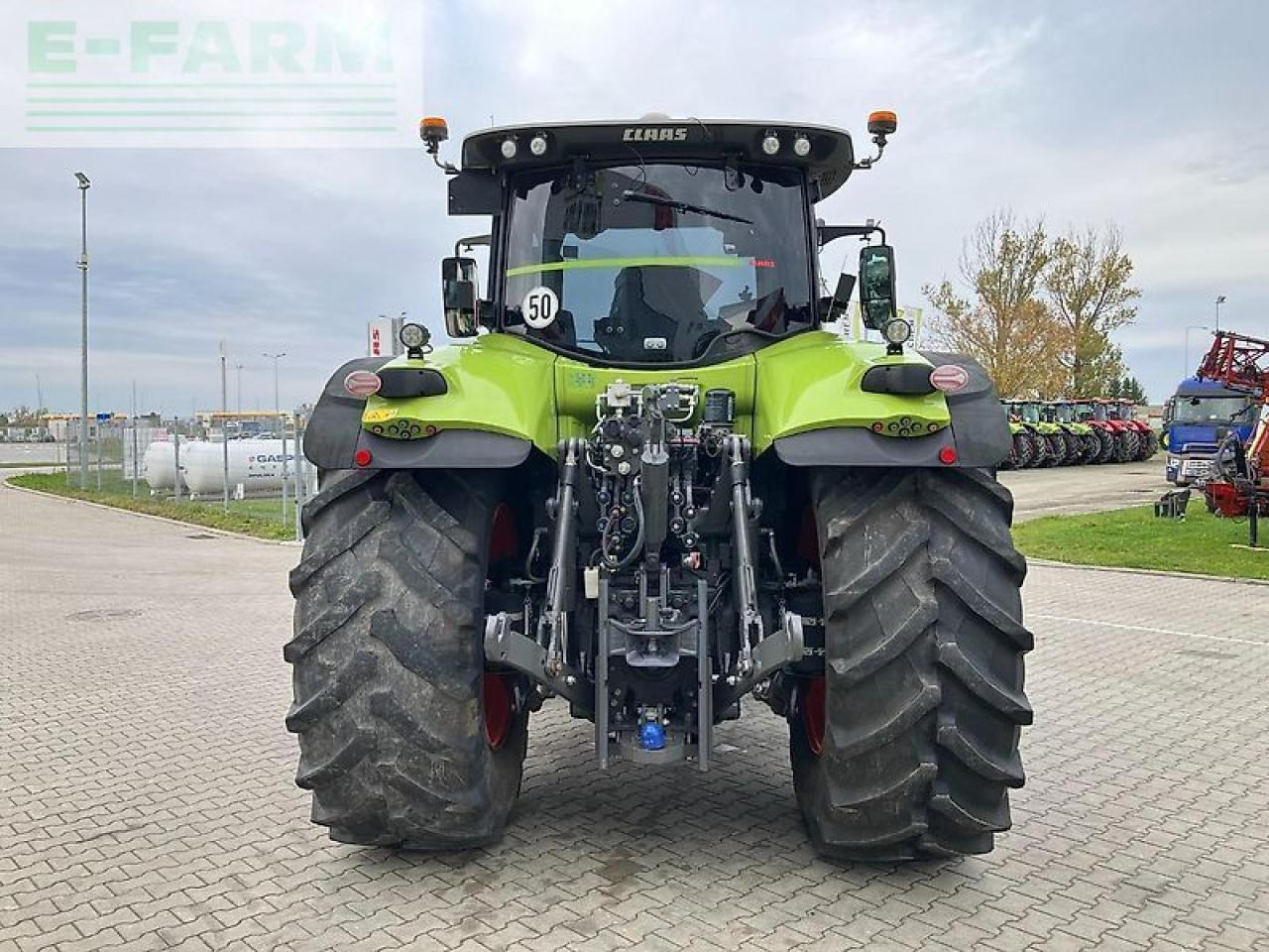 Tractor CLAAS axion 870