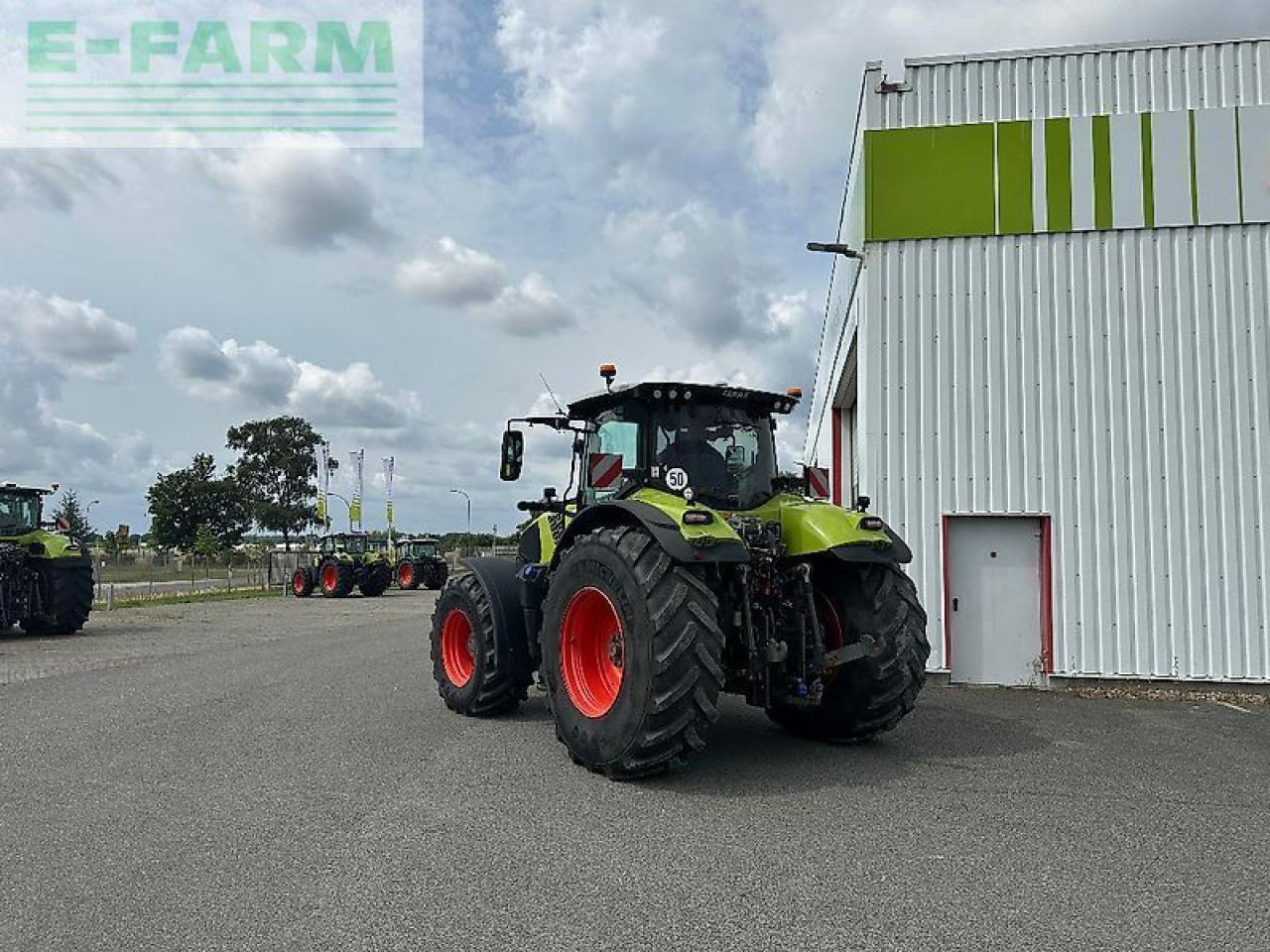 Tractor CLAAS axion 870