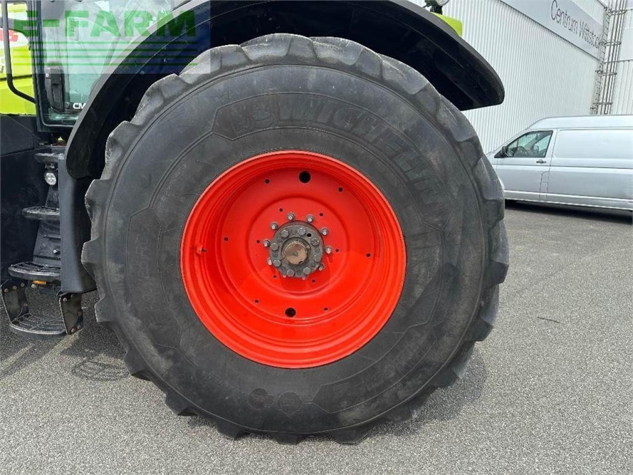 Tractor CLAAS axion 870