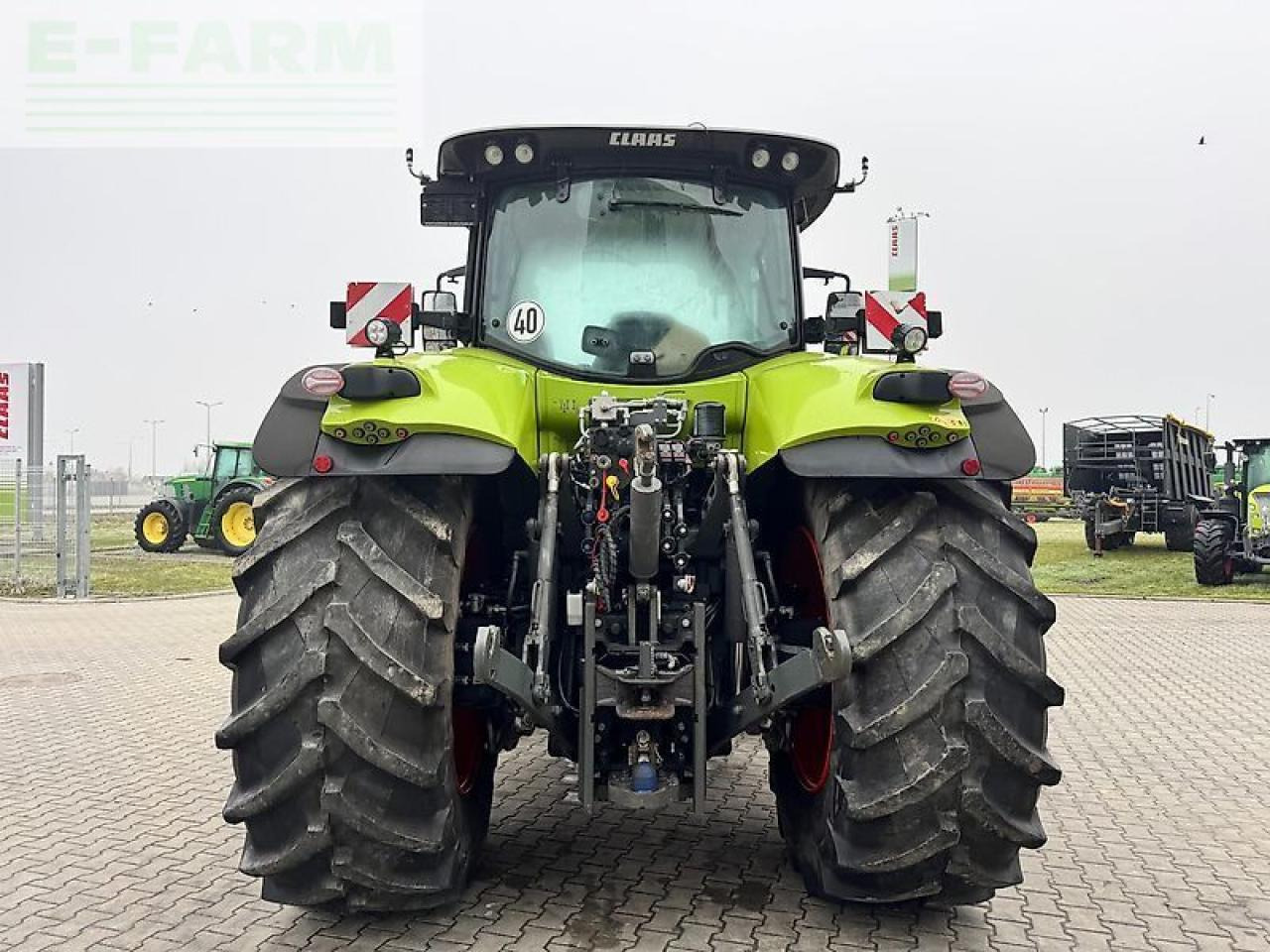 Tractor CLAAS axion 870