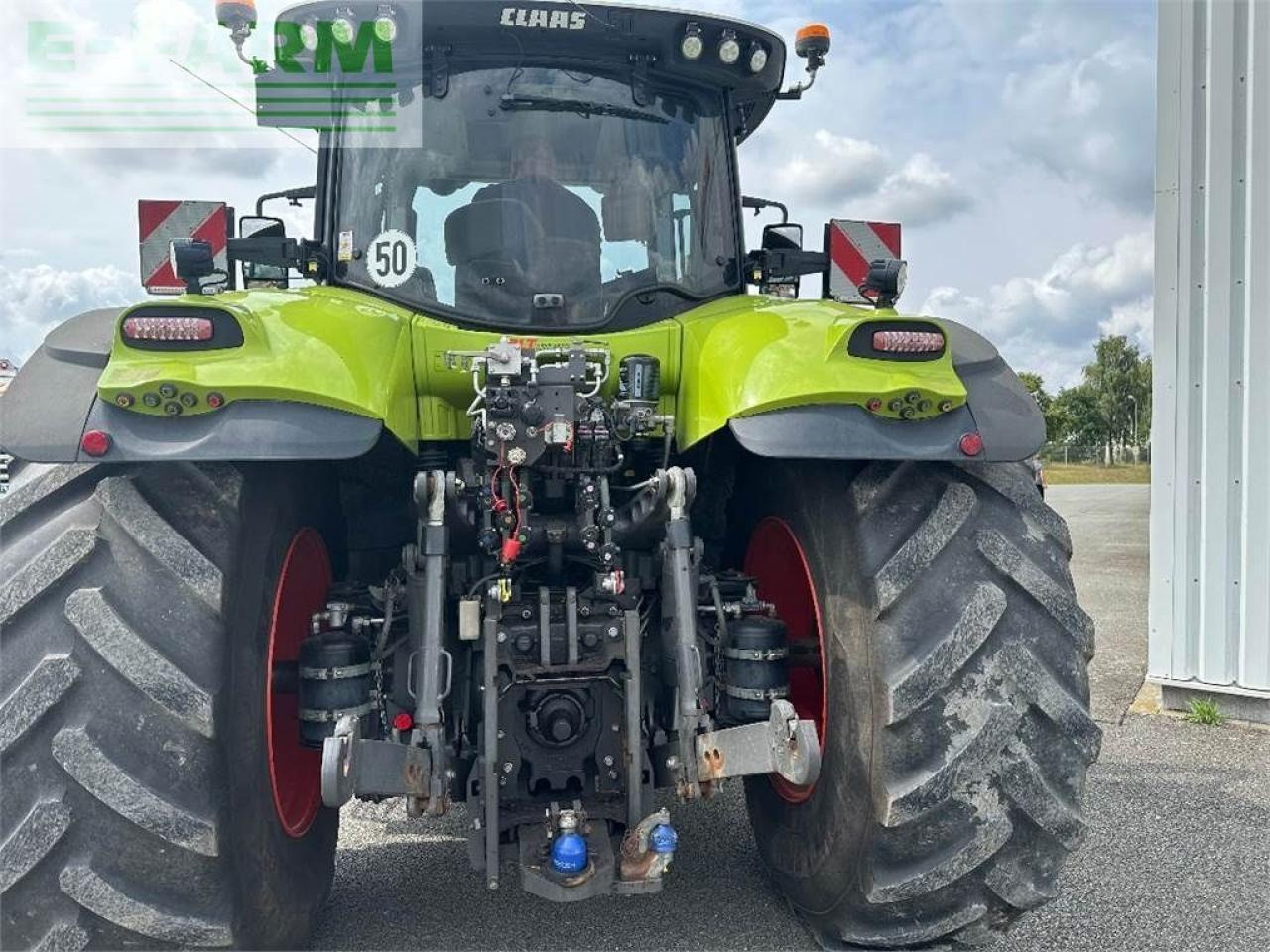 Tractor CLAAS axion 870