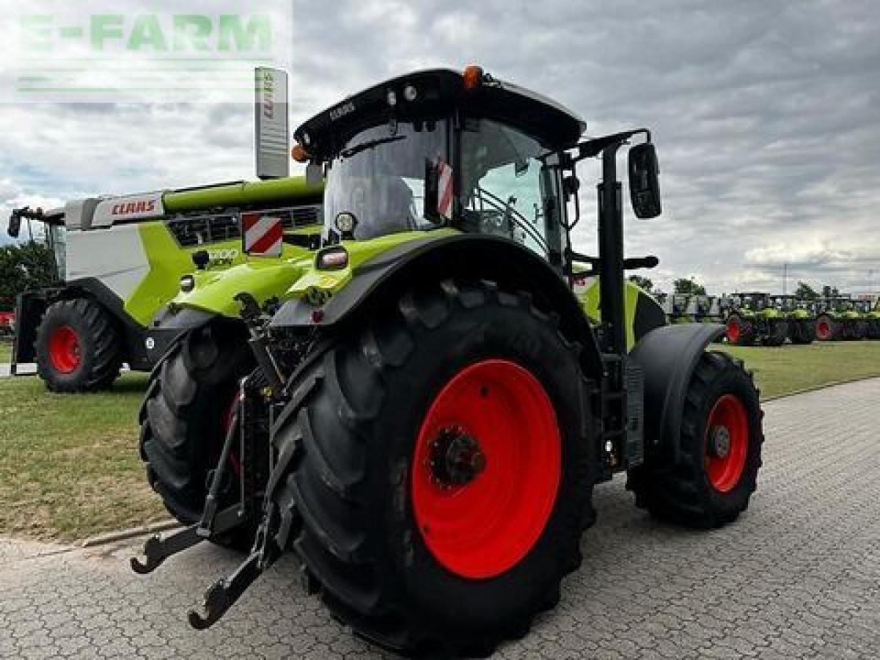 Tractor CLAAS axion 870