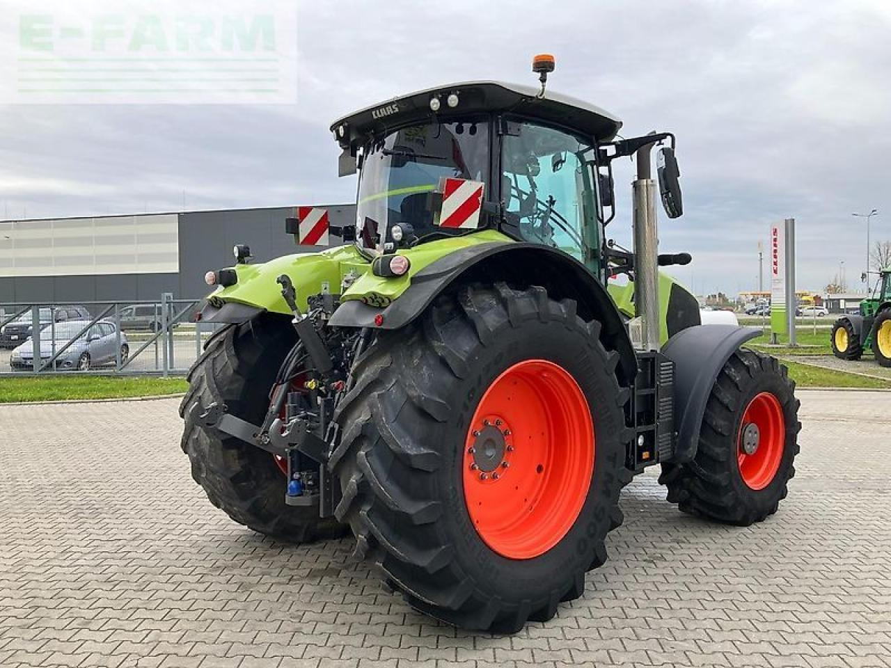 Tractor CLAAS axion 870