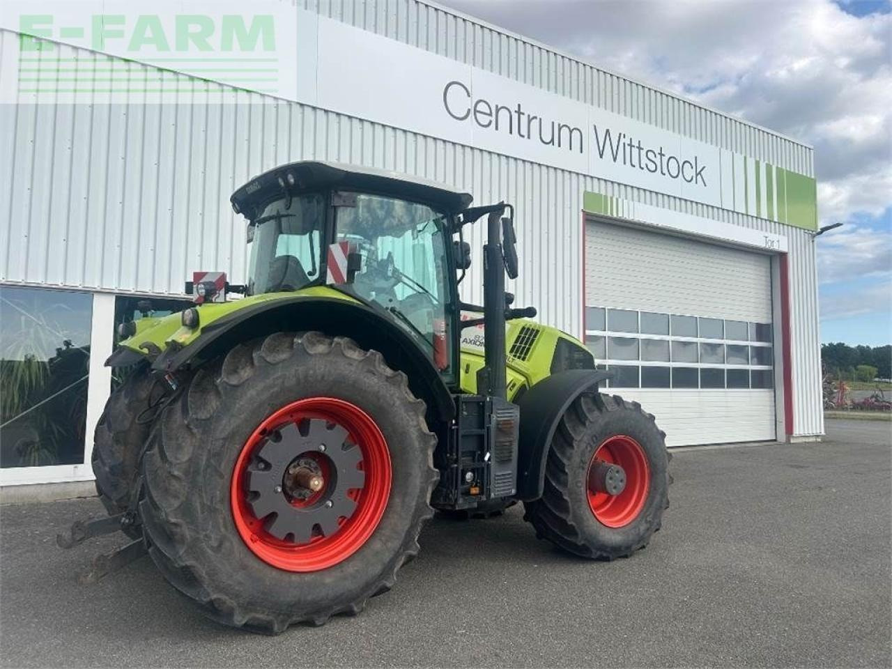 Tractor CLAAS axion 870