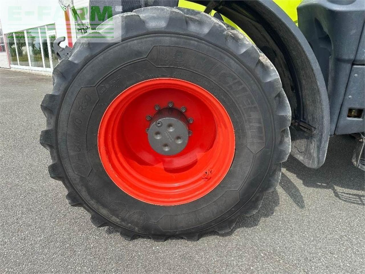 Tractor CLAAS axion 870