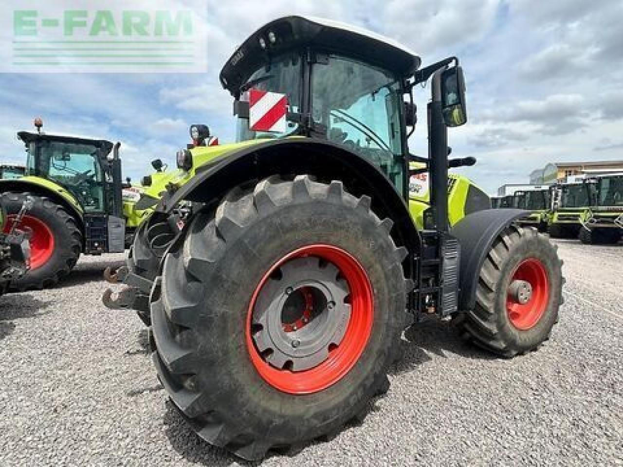 Tractor CLAAS axion 870