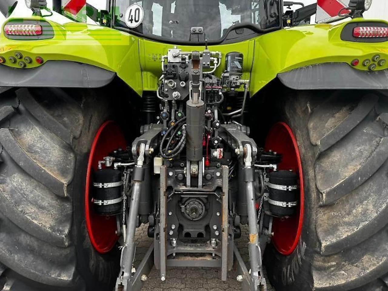 Tractor CLAAS axion 870