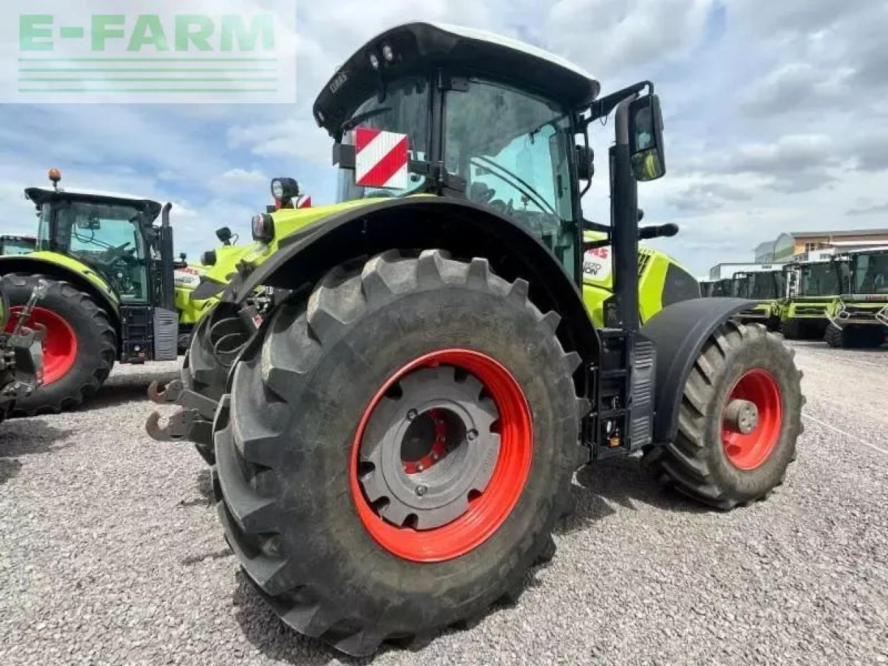 Tractor CLAAS axion 870