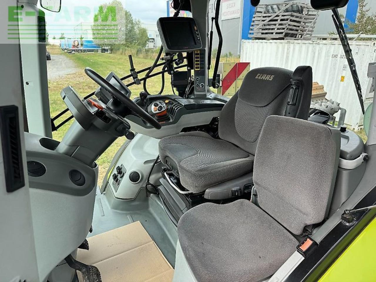 Tractor CLAAS axion 870