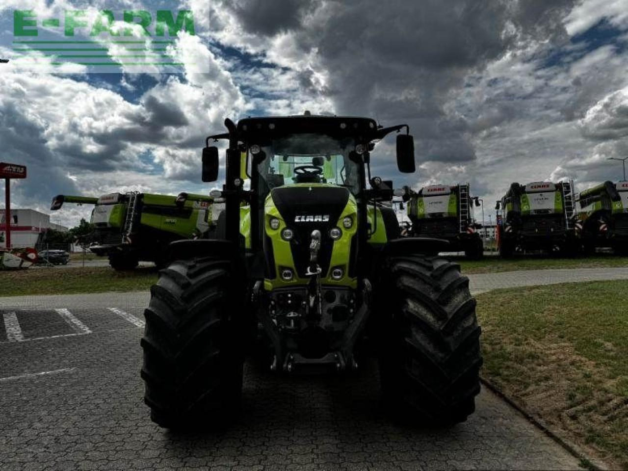 Tractor CLAAS axion 870