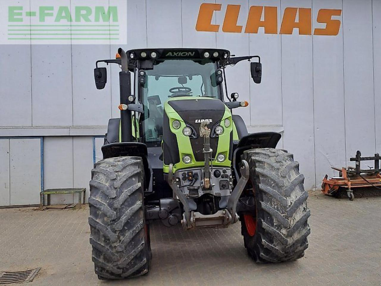 Tractor CLAAS axion 870 c-matic CMATIC