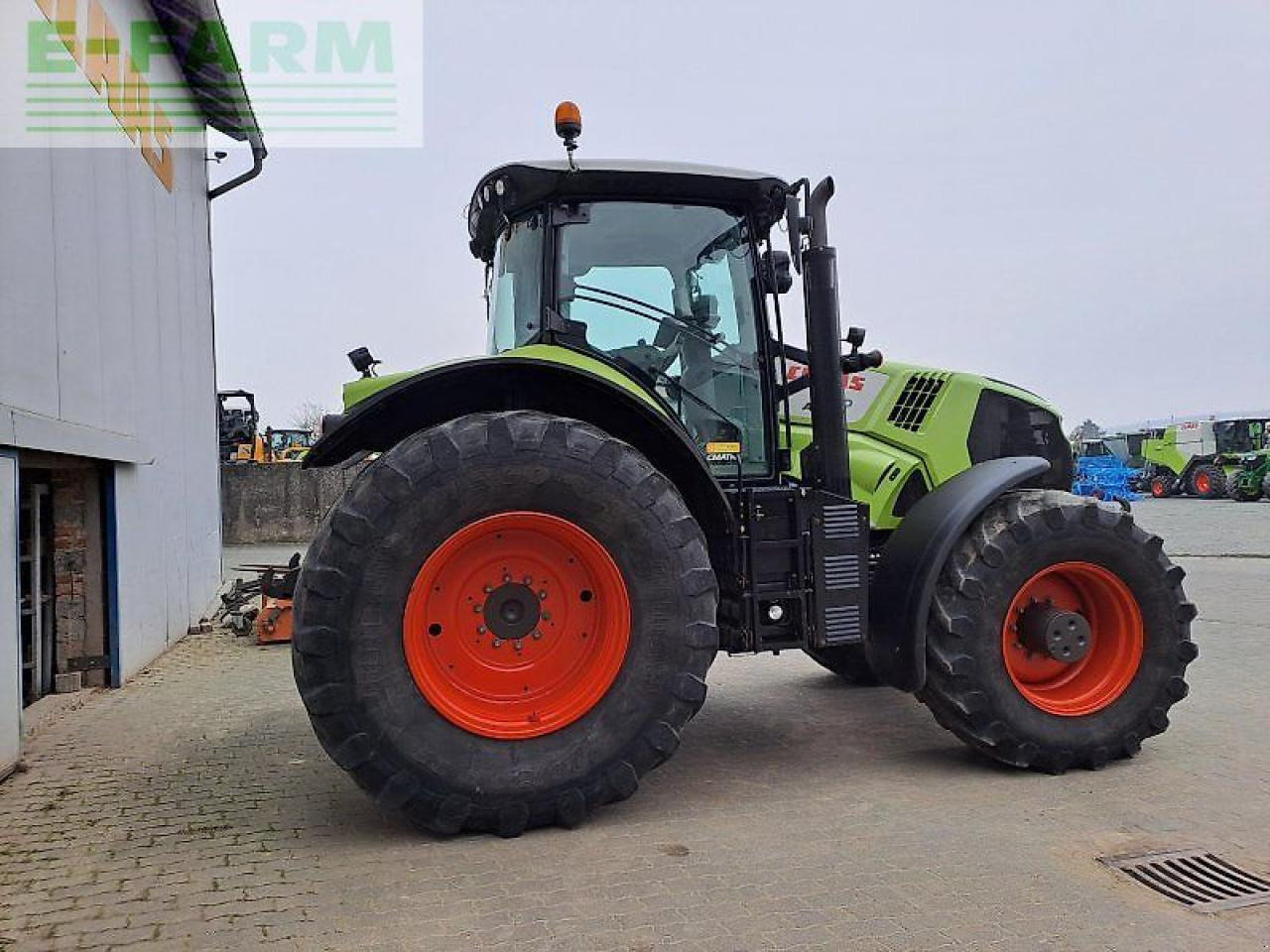 Tractor CLAAS axion 870 c-matic CMATIC