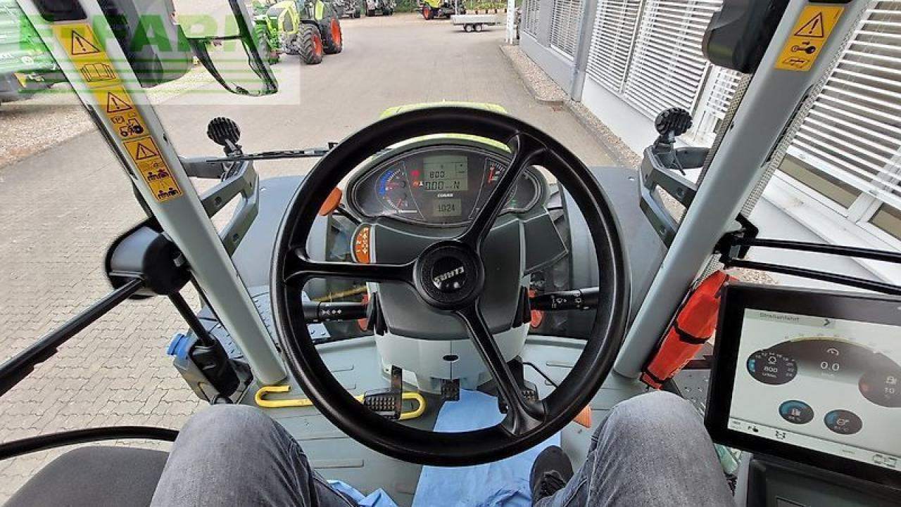 Tractor CLAAS axion 870 cmatic