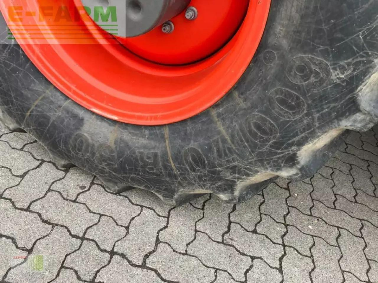 Tractor CLAAS axion 870 cmatic