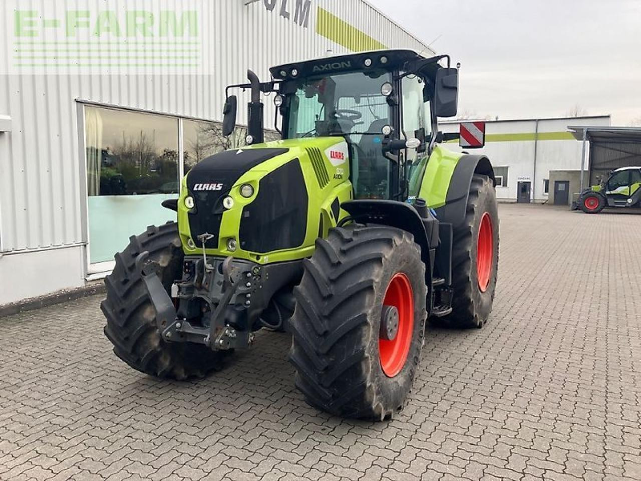 Tractor CLAAS axion 870 cmatic CMATIC