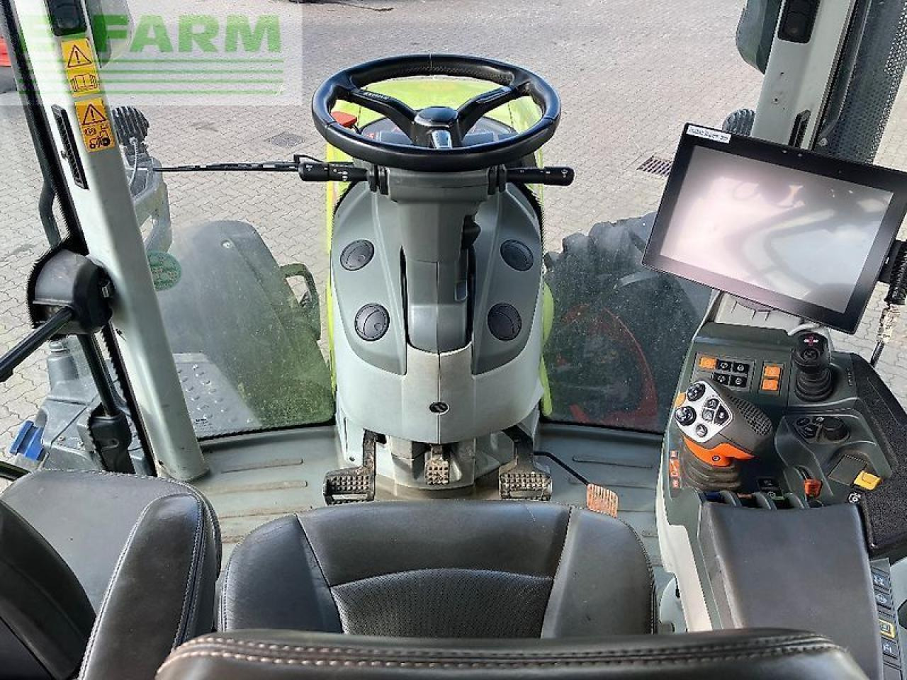 Tractor CLAAS axion 870 cmatic CMATIC