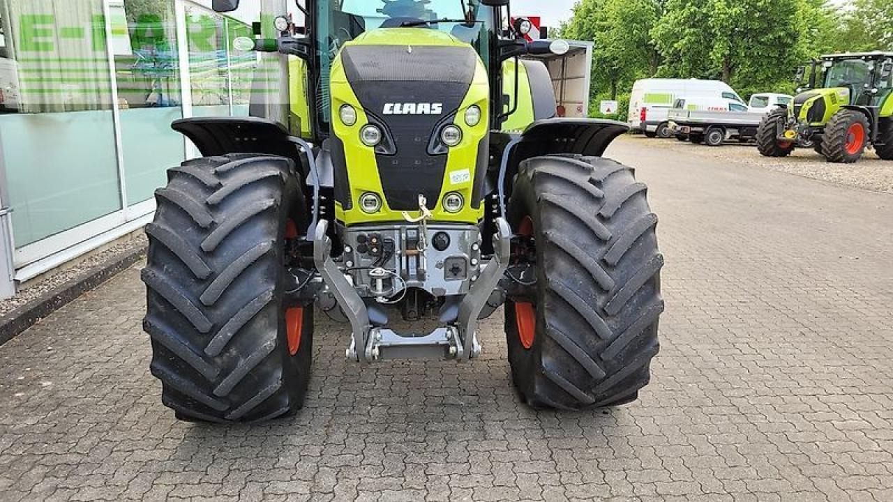 Tractor CLAAS axion 870 cmatic CMATIC