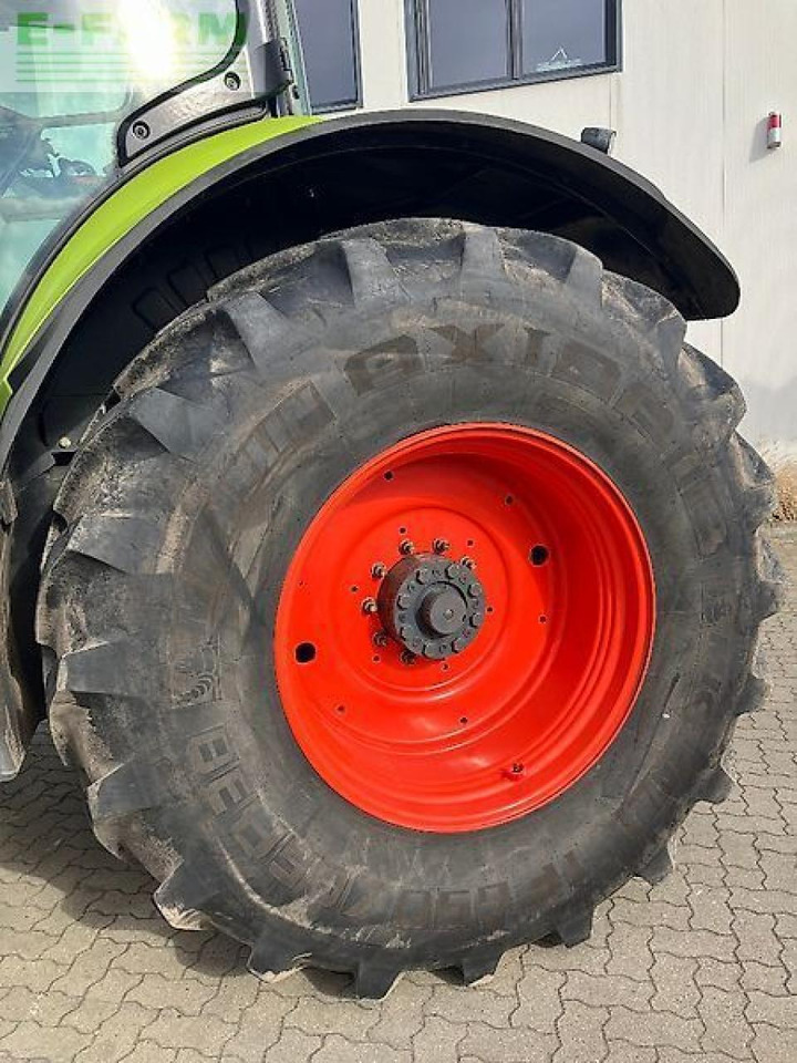 Tractor CLAAS axion 870 cmatic CMATIC