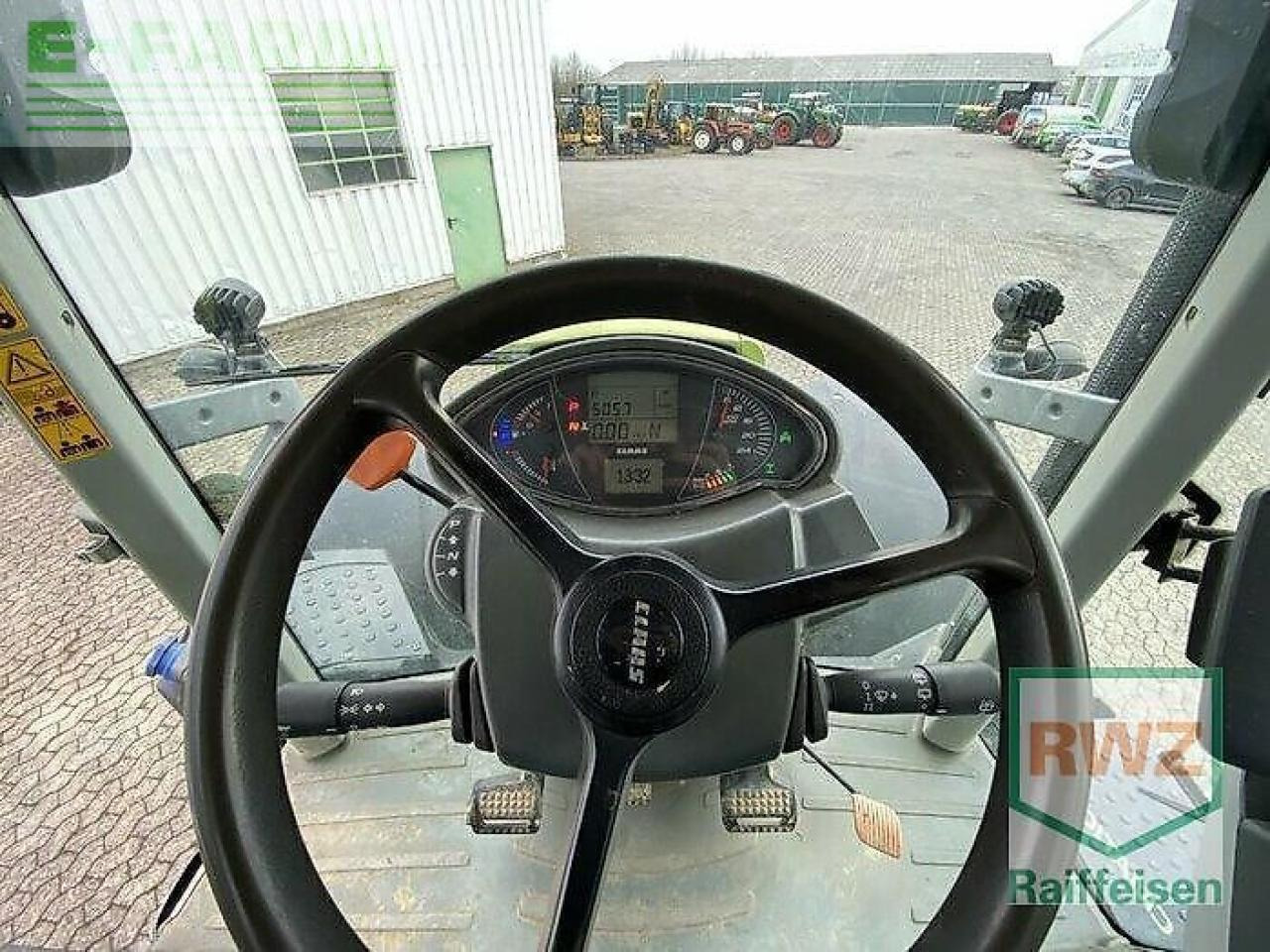 Tractor CLAAS axion 870 cmatic CMATIC